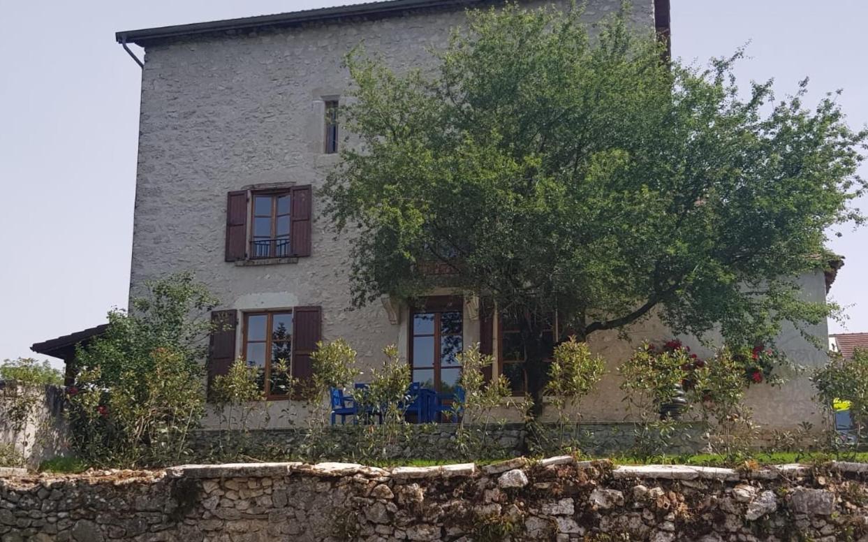 Hotel Le Domaine De Tizo Saint-Victor-de-Morestel Exteriér fotografie