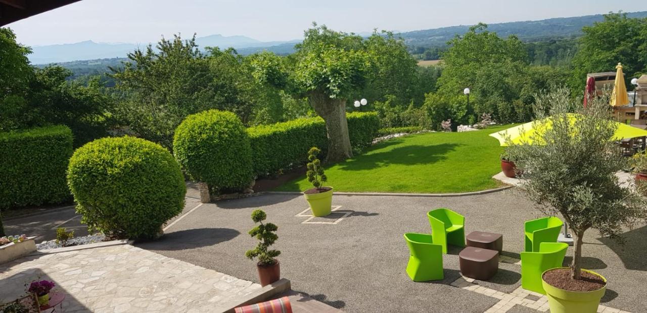 Hotel Le Domaine De Tizo Saint-Victor-de-Morestel Exteriér fotografie